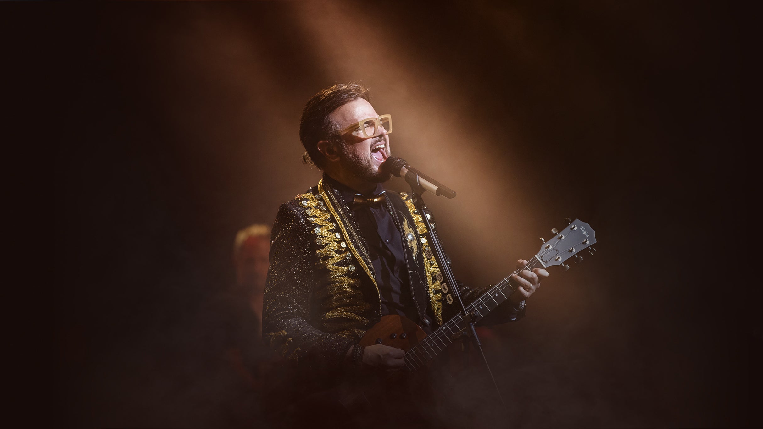 Aleks Syntek at Rainbow Ballroom – Fresno, CA