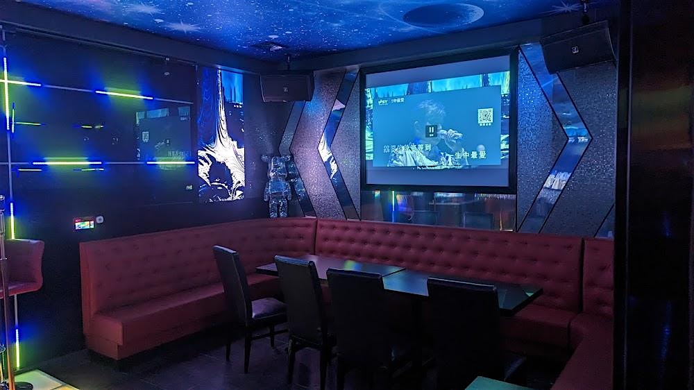 Mingle Karaoke Night at Volcano Sushi at Volcano Sushi, Grill, Bar& karaoke (Town Center) – Virginia Beach, VA