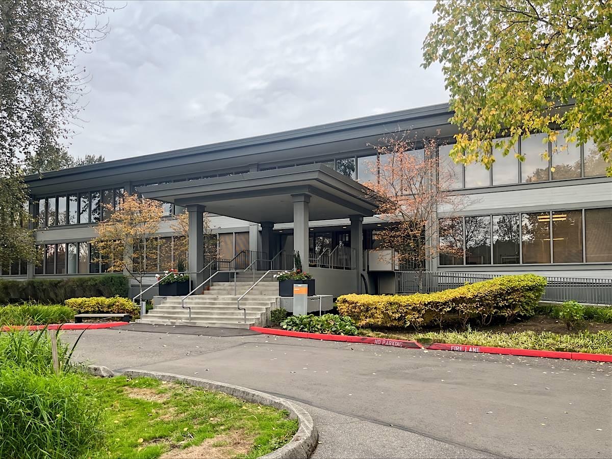 Spring Forward: April Networking Social at Regus – Bellefield Office Park – Bellevue, WA