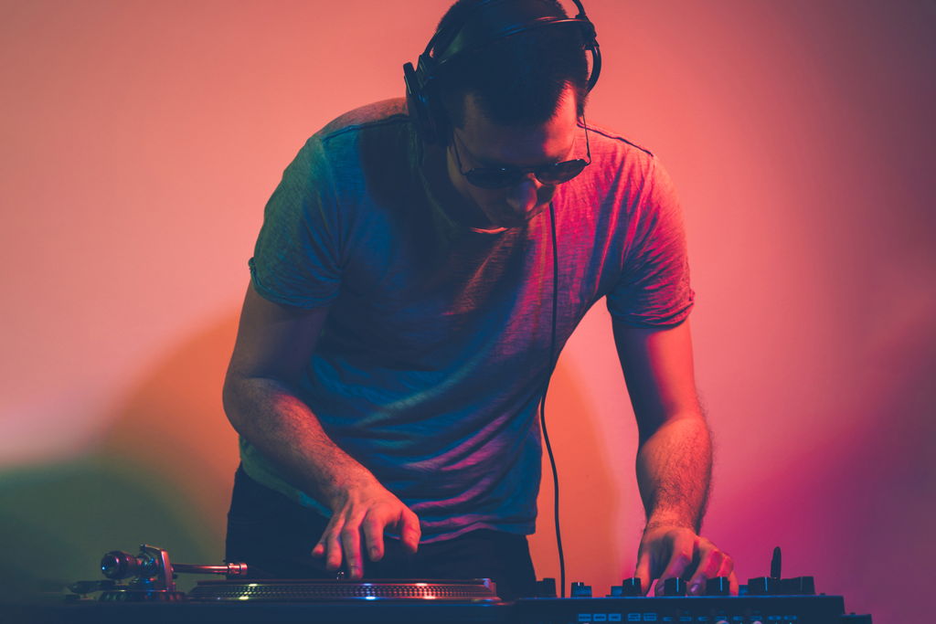 Drinkurwater at Vulcan Gas Company – Austin, TX