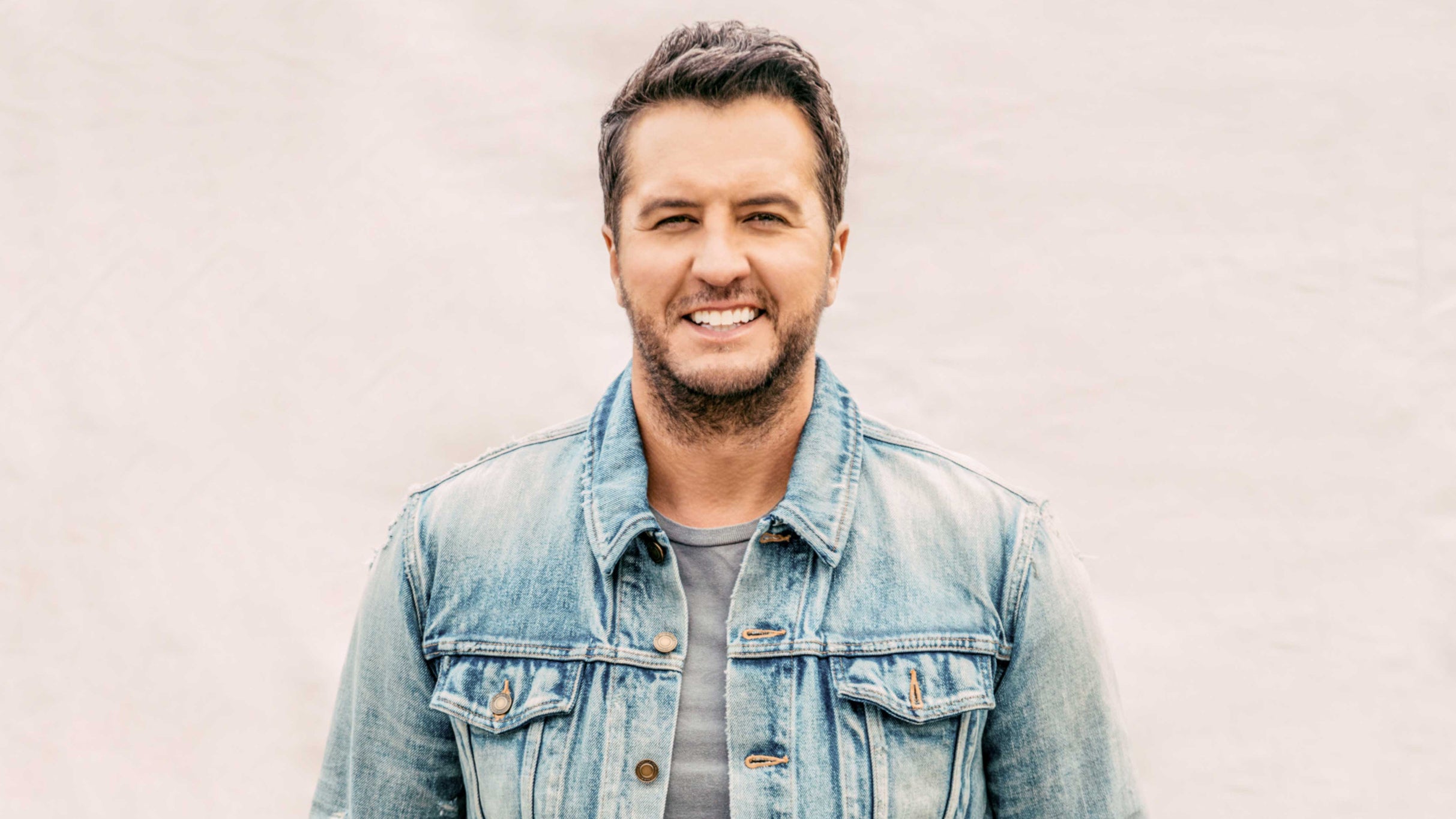 Luke Bryan at Sillect Farms – Shafter, CA