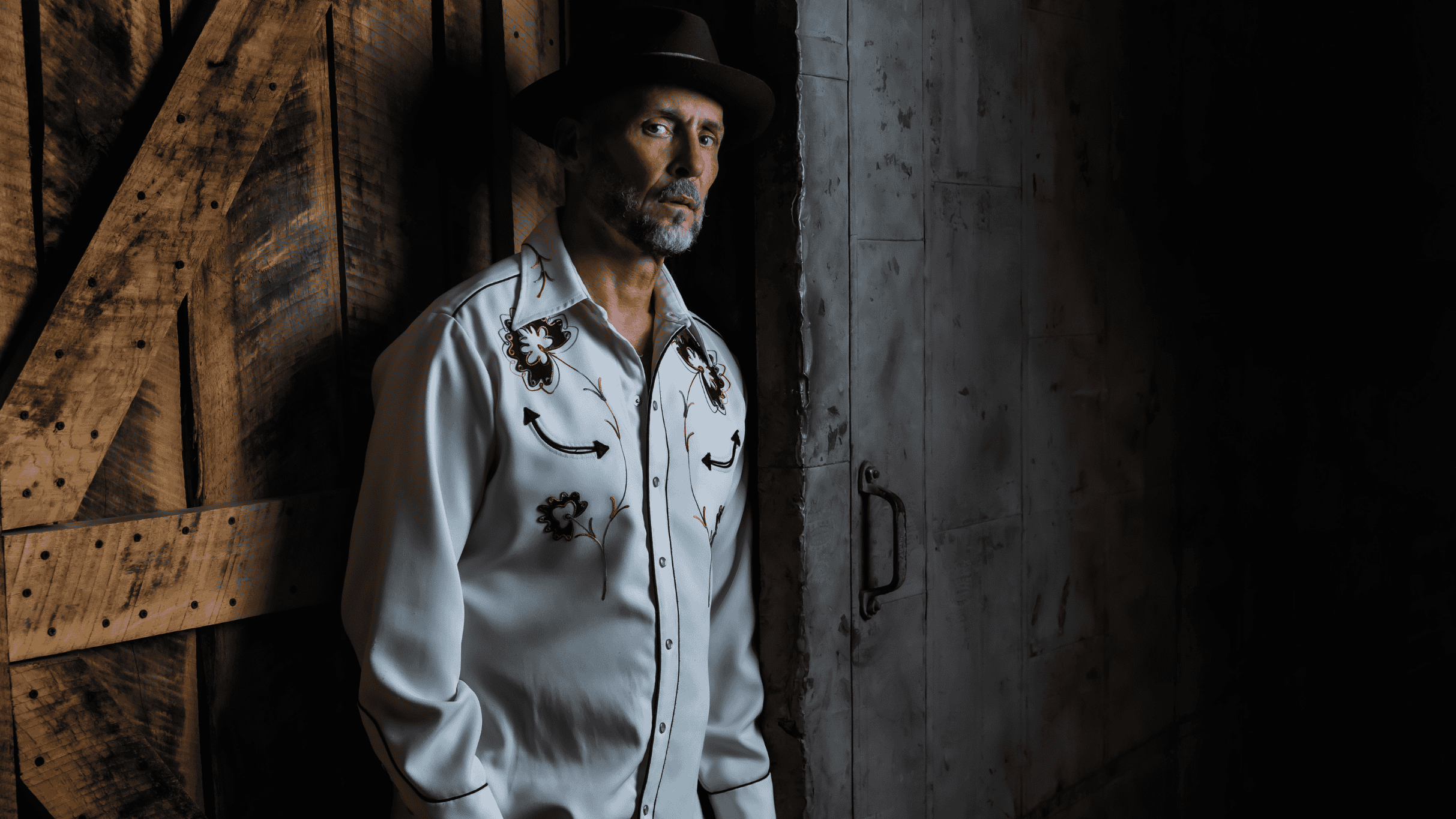 Paul Thorn w/ Scott Miller at Memorial Hall – OH – Cincinnati, OH