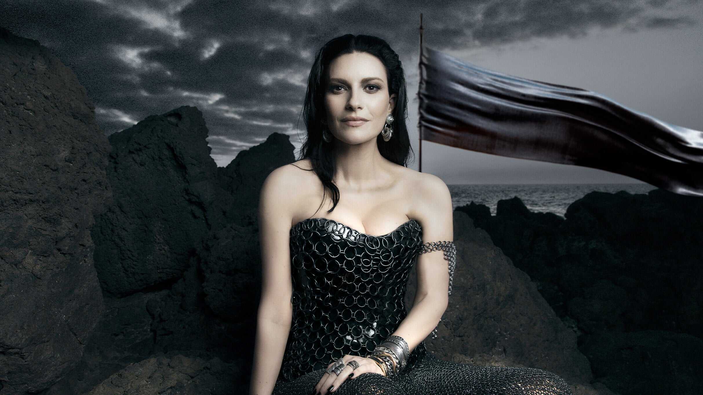 Laura Pausini – Yo Canto World Tour at Coca-Cola Coliseum – Toronto, Canada