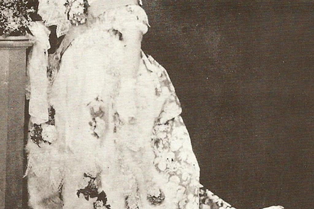 Weddings in White History Talk: Queen Victoria, the Original Influencer! at – Salem, OR