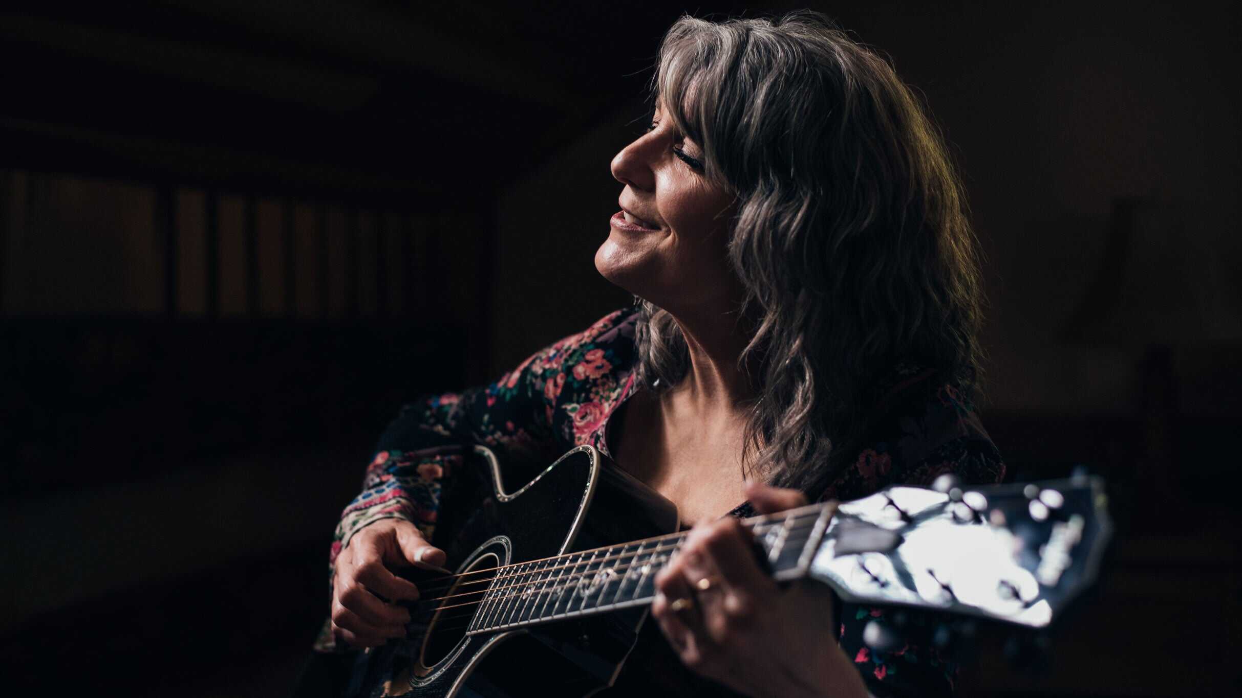 Kathy Mattea at Memorial Hall – OH – Cincinnati, OH