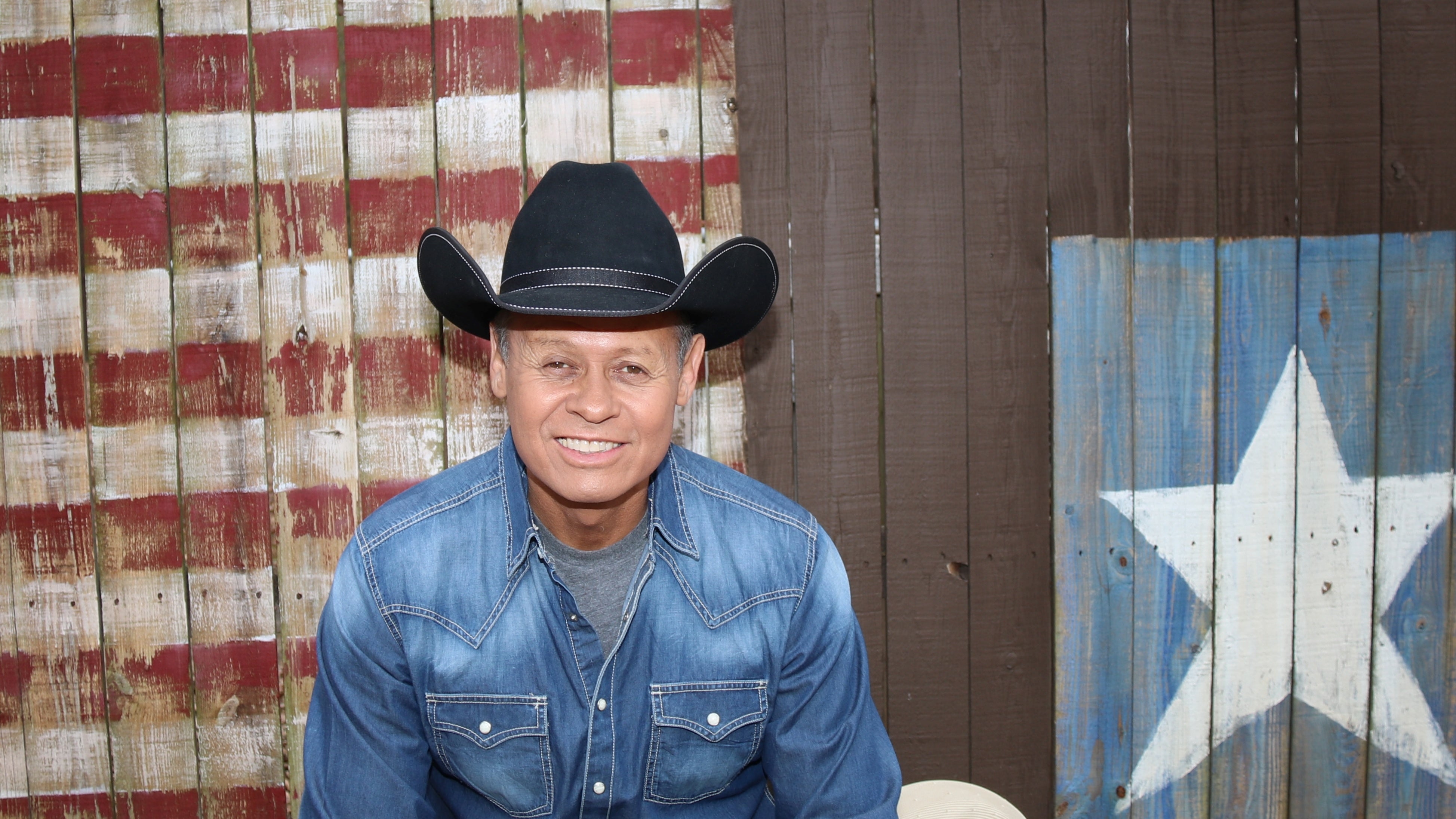 Neal McCoy at Clay Cooper Theatre – Branson, MO