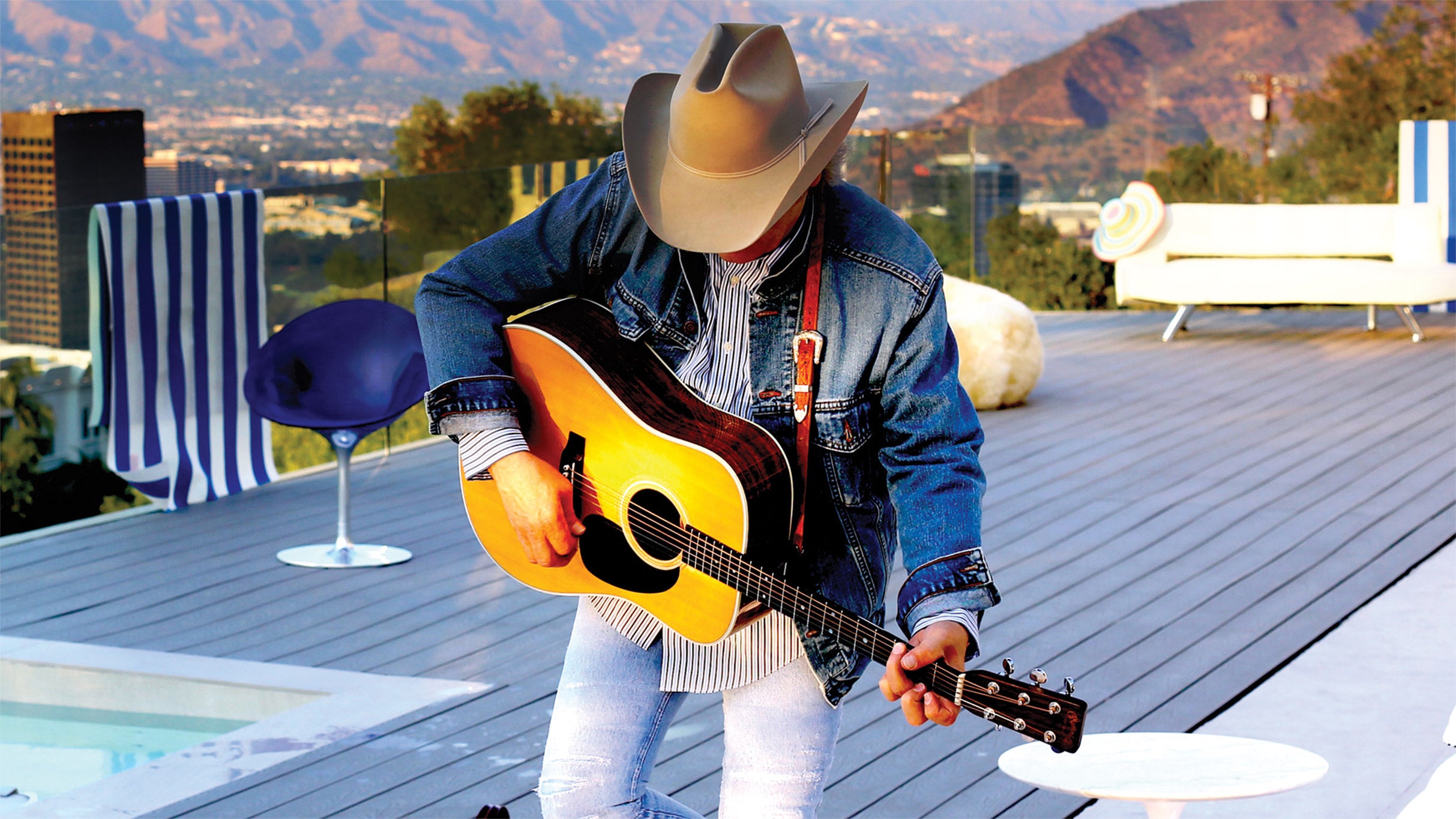Dwight Yoakam at Pacific Amphitheatre – Costa Mesa, CA